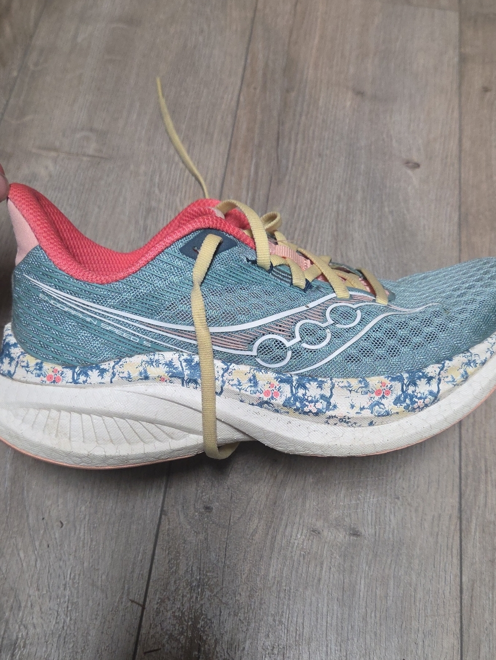 Saucony Endorphin Speed 5 Floral Running Sneakers Blue & Pink US 7